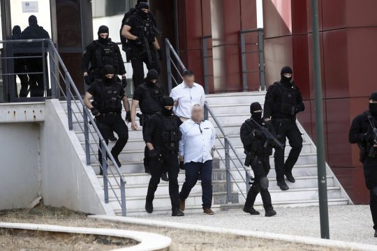 Μεταφορά κατηγορουμένων για τη δολοφονία Καραϊβάζ